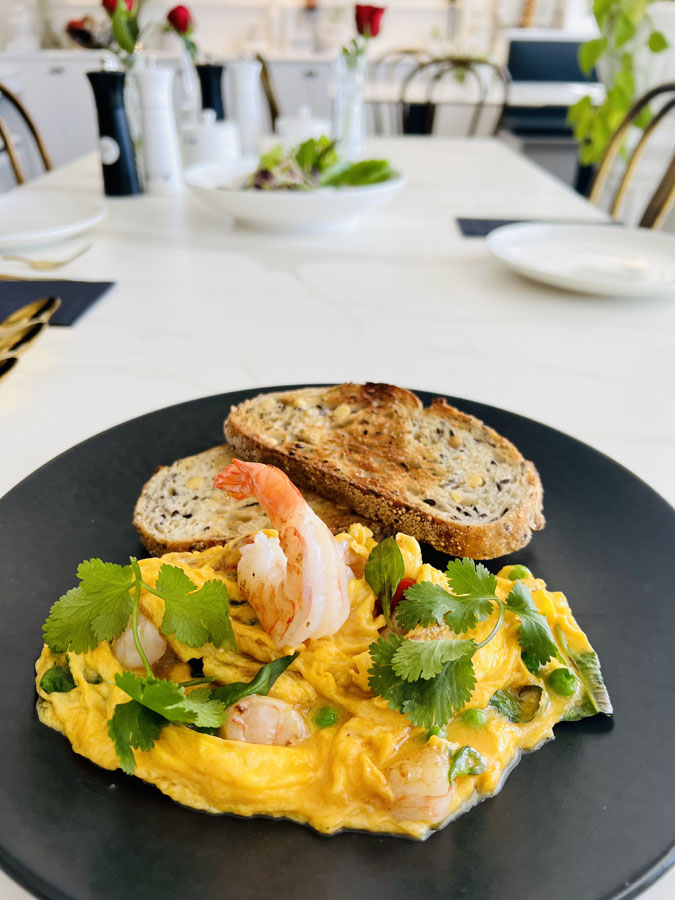 Chili scrambled eggs